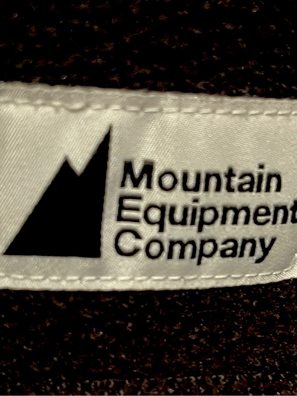 Camping Two-Tone Olive & Black Fleece Jacket MEC-Mountain Equipment Co-op - Picture 6 of 15